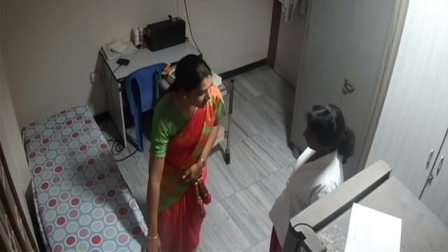 Tamil Aunty’s Nurse Apply Cream & Message On Clinic – Desimms Video